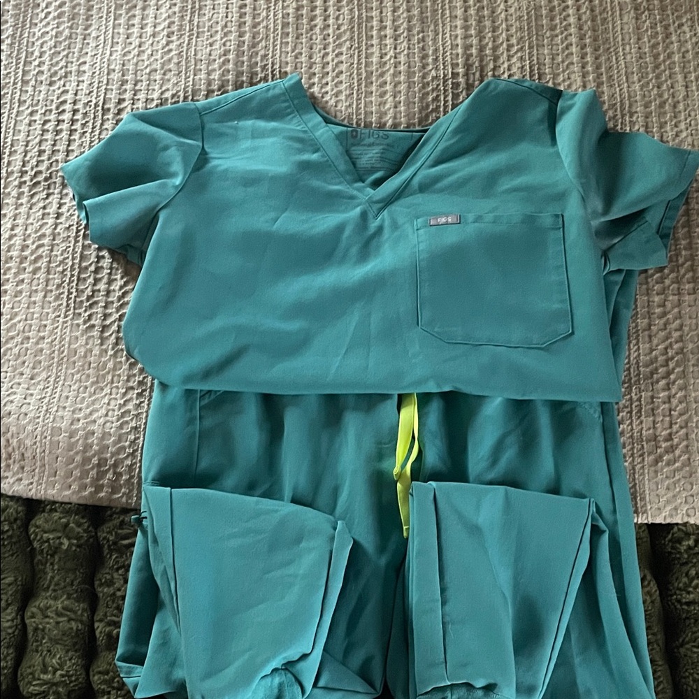 Figs Teal Scrub Set